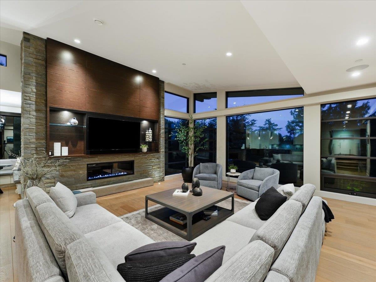 Residential in West Vancouver 2