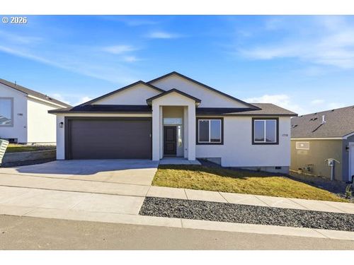 1778 Ne 9th Pl, Hermiston, OR, 97838-2398 | Card Image