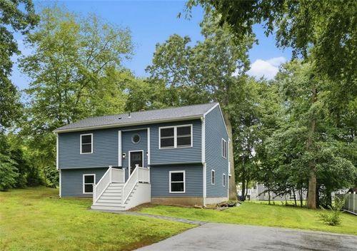 215 Canal St, Westerly, RI, 02891-1556 | Card Image