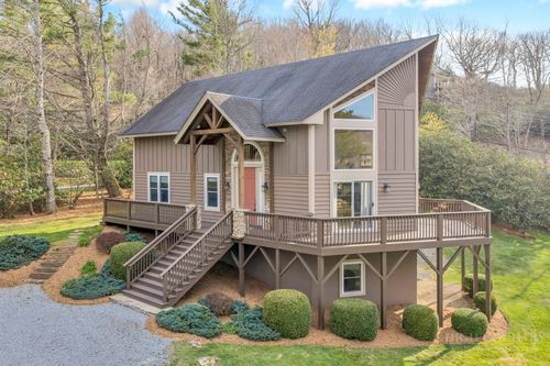 126 Knob Rd, Blowing Rock, NC, 28605-9512 | Card Image