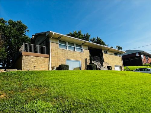 2012 Country Club Dr, Mckeesport, PA, 15135-3002 | Card Image