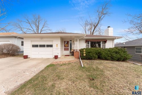 2108 S Willow Ave Avenue, Sioux Falls, SD, 57105 | Card Image