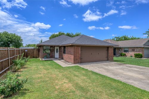 407 W Mesquite St, Gunter, TX, 75058-2065 | Card Image