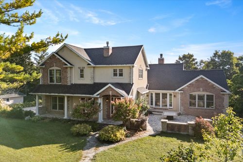 W6679 Red Fox Run, Plymouth, WI, 53073-3257 | Card Image