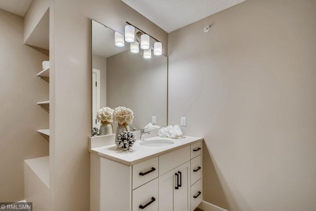 Photos are of similar property at Gateway Green Cottages. | Image 26