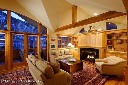 4-835 E Cooper Ave, Aspen, CO, 81611-2015 | Card Image