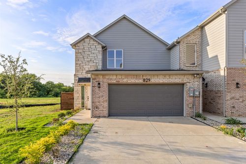 829 Premier Pkwy, Grand Prairie, TX, 75051-1494 | Card Image