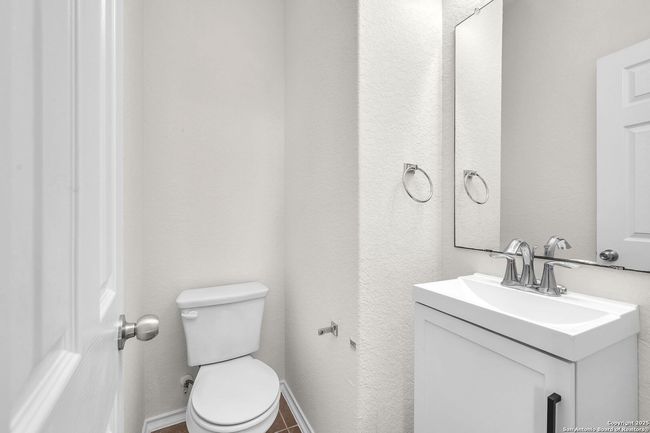 Powder Bathroom | Image 17