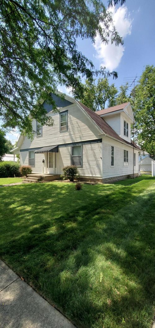 243 S Wayne St, Saint Marys, OH, 45885-2226 | Card Image