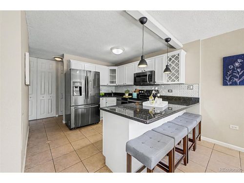 2a-909 N Logan St, Denver, CO, 80203-3001 | Card Image