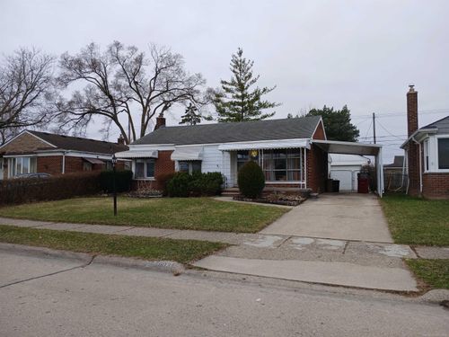 28603 Bohn St, Roseville, MI, 48066-2490 | Card Image