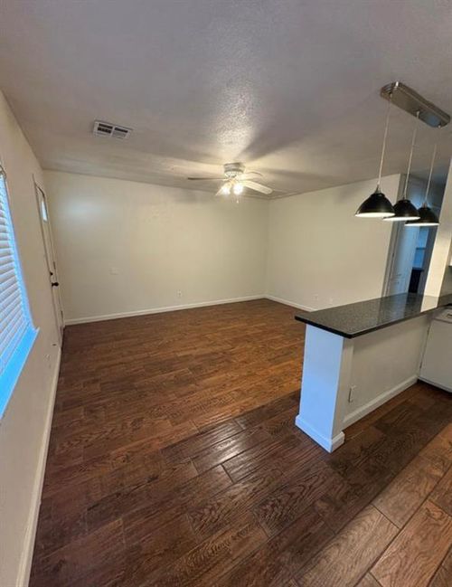 211-209 Farmer St, Norman, OK, 73072-6542 | Card Image