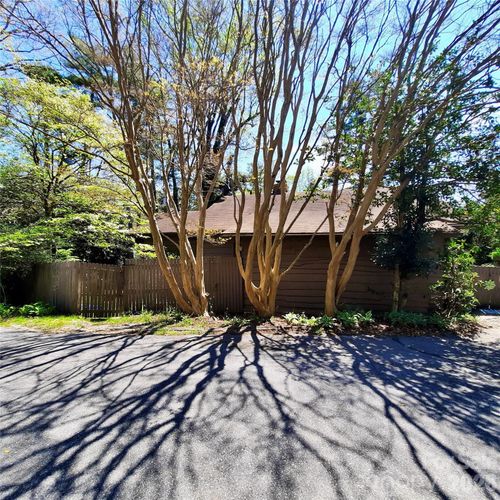 121 Ohara Cir, Hendersonville, NC, 28739-3717 | Card Image