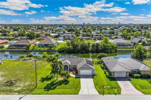 311 Ne 17th Pl, Cape Coral, FL, 33909 | Card Image