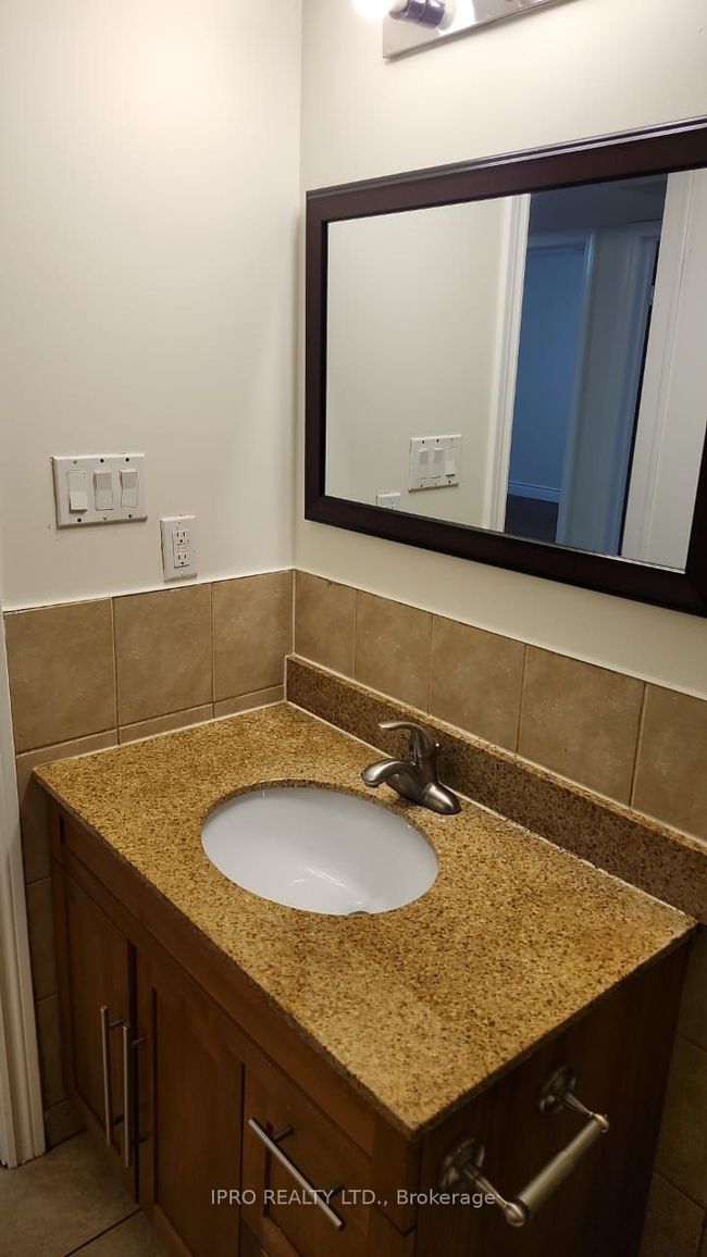 36 Clarion Rd, House other with 2 bedrooms, 1 bathrooms and 2 parking in Brampton ON | Image 5