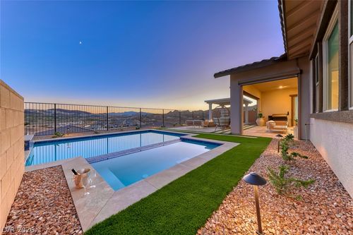 375 Portus Delphini Ct, Henderson, NV, 89011-3252 | Card Image