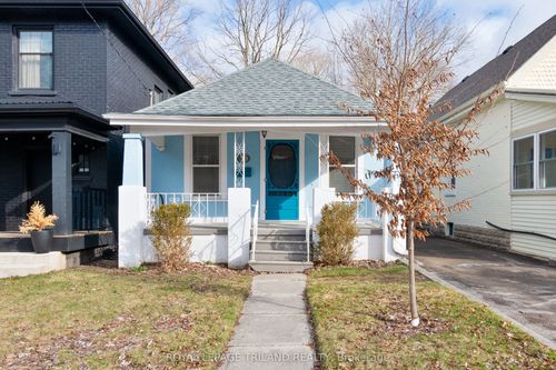 30 Elmwood Pl, London, ON, N6J1J2 | Card Image