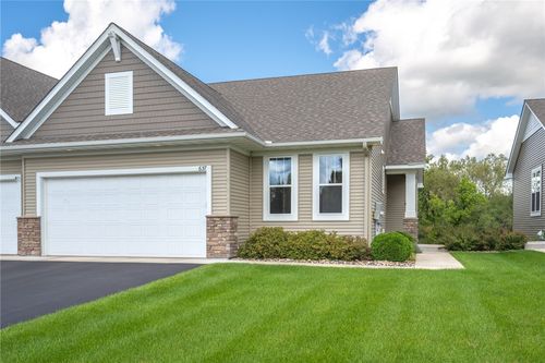 637 Maple Ct, New Richmond, WI, 54017-5500 | Card Image
