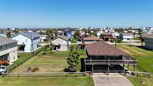 4015 Navarro Dr, Galveston, TX, 77554 | Card Image