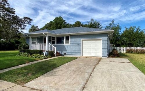 8615 Stratford St, Norfolk, VA, 23503-5232 | Card Image