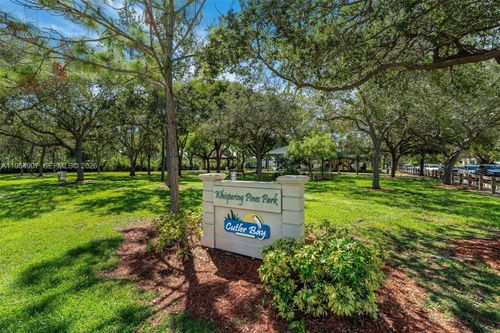 8761 Ridgeland Dr, Cutler Bay, FL, 33157-7133 | Card Image