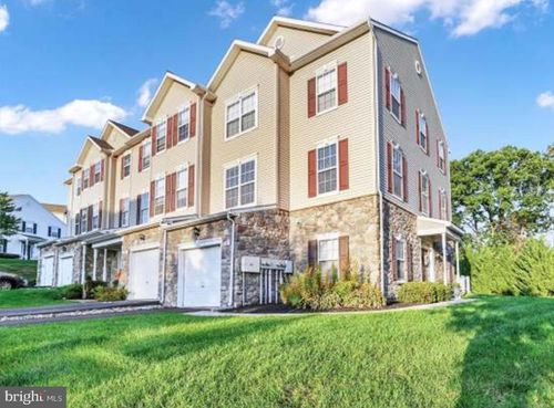 427-427 Marion Rd, YORK, PA, 17406-1562 | Card Image