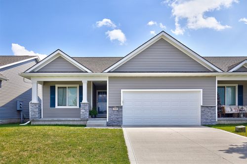 713 Ne Maple St, Elkhart, IA, 50073-8146 | Card Image