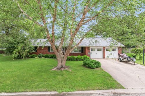 437 Schleter Ct, Seymour, IN, 47274-3305 | Card Image