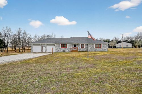 86 Rebas Hazelnut Dr, Fordland, MO, 65652-6103 | Card Image