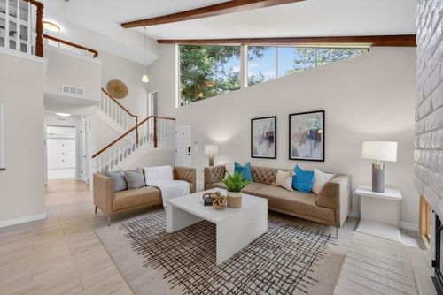 19546 Vineyard Ln, Saratoga, CA, 95070 | Card Image