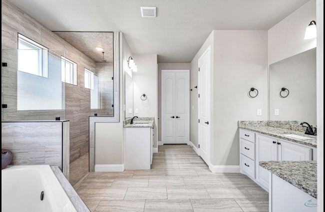 313 Peregrine Hill Cir, House other with 4 bedrooms, 4 bathrooms and 2 parking in Midland TX | Image 14