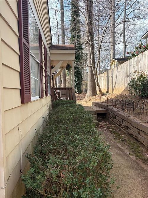 1317 Surrey Ln Sw, Marietta, GA, 30008-3632 | Card Image