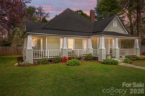 803 3rd St, Spencer, NC, 28159-1607 | Card Image