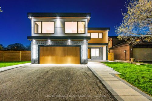2893 Folkway Dr, Mississauga, ON, L5L2H2 | Card Image