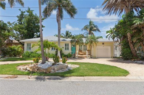 110 Devon Dr, CLEARWATER, FL, 33767-2438 | Card Image