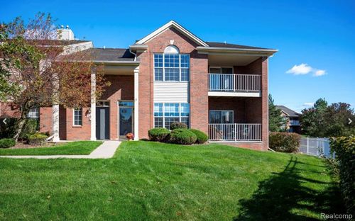 1845 Flagstone Cir, Rochester, MI, 48307-6095 | Card Image