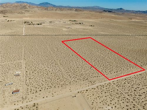 767 Foothill Rd, Lucerne Valley, CA, 92356 | Card Image