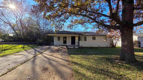 305 Stevenson St, Jacksonville, AR, 72076-4841 | Card Image