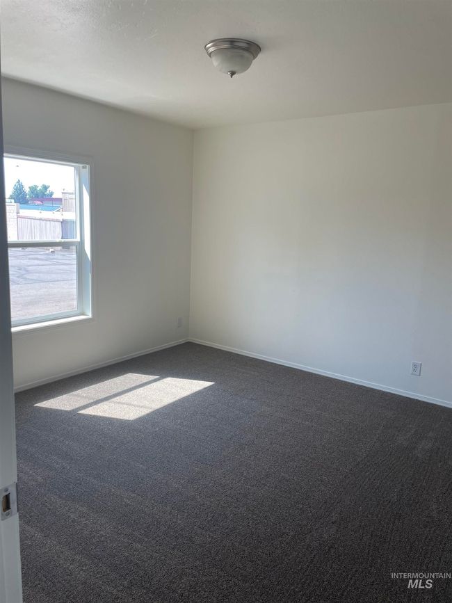 102 N Fairfield St, House other with 3 bedrooms, 2 bathrooms and null parking in Council ID | Image 9