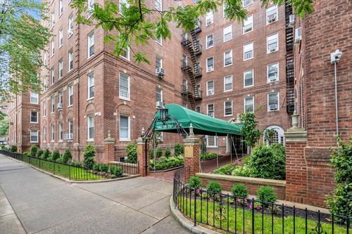 apt-4k-111 75th Ave, Forest Hills, NY, 11375-6377 | Card Image