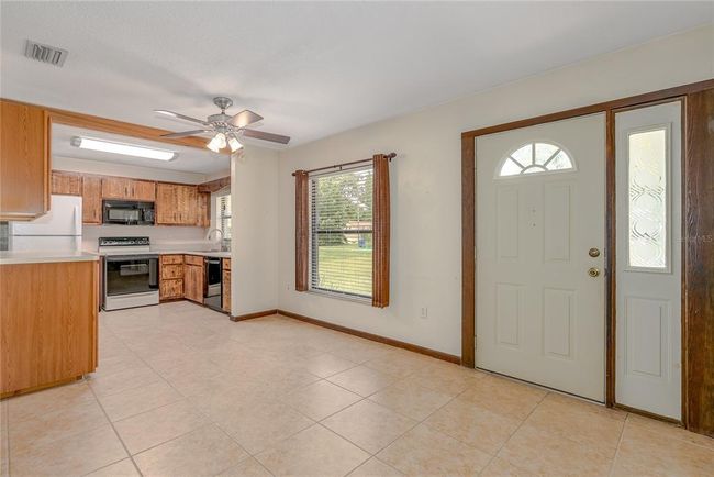 2244 E Florence Ave, House other with 3 bedrooms, 2 bathrooms and null parking in Deland FL | Image 4