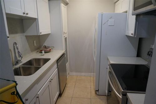 6-8427 Hearth Dr, Houston, TX, 77054-2712 | Card Image