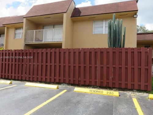 1015-9974 N Kendall Dr, Miami, FL, 33176-1735 | Card Image