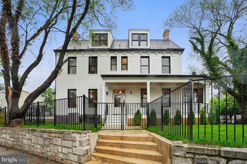 3901 New Hampshire Ave Nw, WASHINGTON, DC, 20011-7918 | Card Image