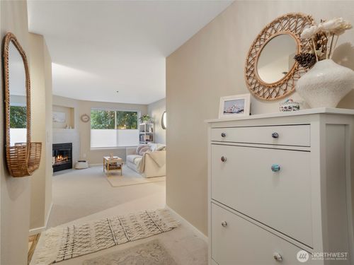 apt-311-8745 Greenwood Ave N, Seattle, WA, 98103-3651 | Card Image