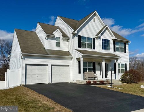 1813 Silverleaf Ln, PALMYRA, PA, 17078-8440 | Card Image