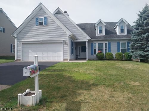 11 Strawberry Hill Rd, Branchburg, NJ, 08876-7408 | Card Image