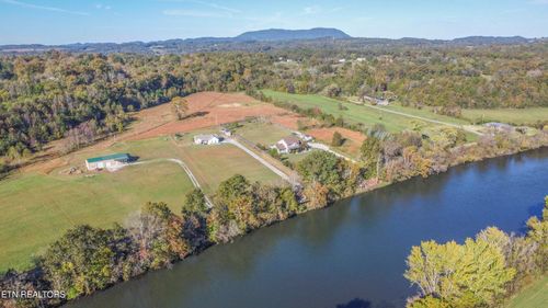 716 Howell Rd, Mascot, TN, 37806-9615 | Card Image