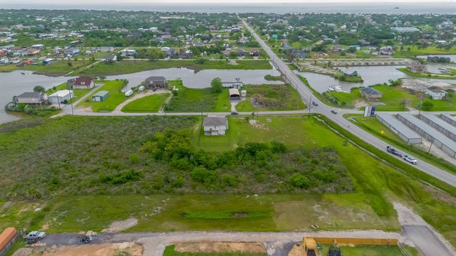 837 22 Nd St, House other with 2 bedrooms, 2 bathrooms and null parking in San Leon TX | Image 39