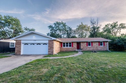 1105 Brighton Dr, Urbana, IL, 61801-6412 | Card Image